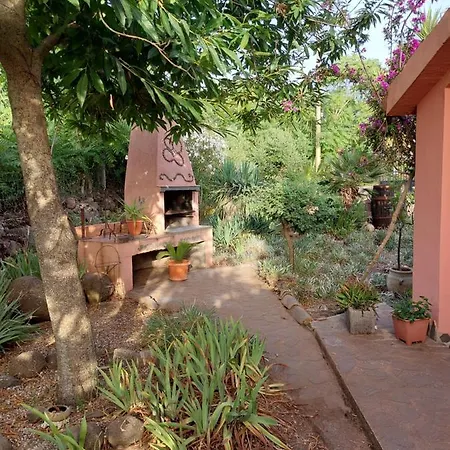 Anna Con Giardino * Flussio